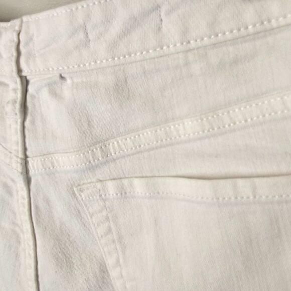 EUC WILD FABLE WHITE HIGHEST RISE SHORTS SIZE 16 / 33 REG - Picture 9 of 13